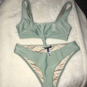 Kendall and Kylie bikini